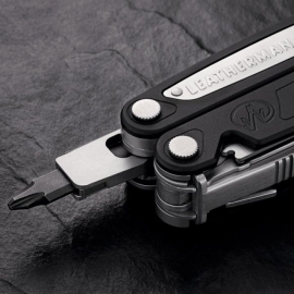 Мультитул Leatherman Charge AL